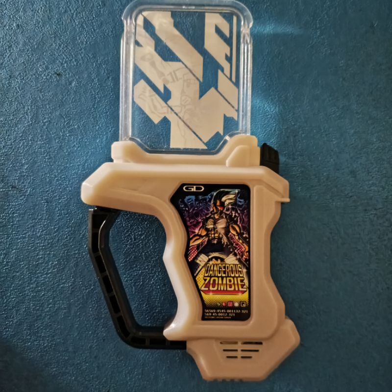 CT SG Dangerous Zombie Gashat — Kamen Rider Ex-Aid