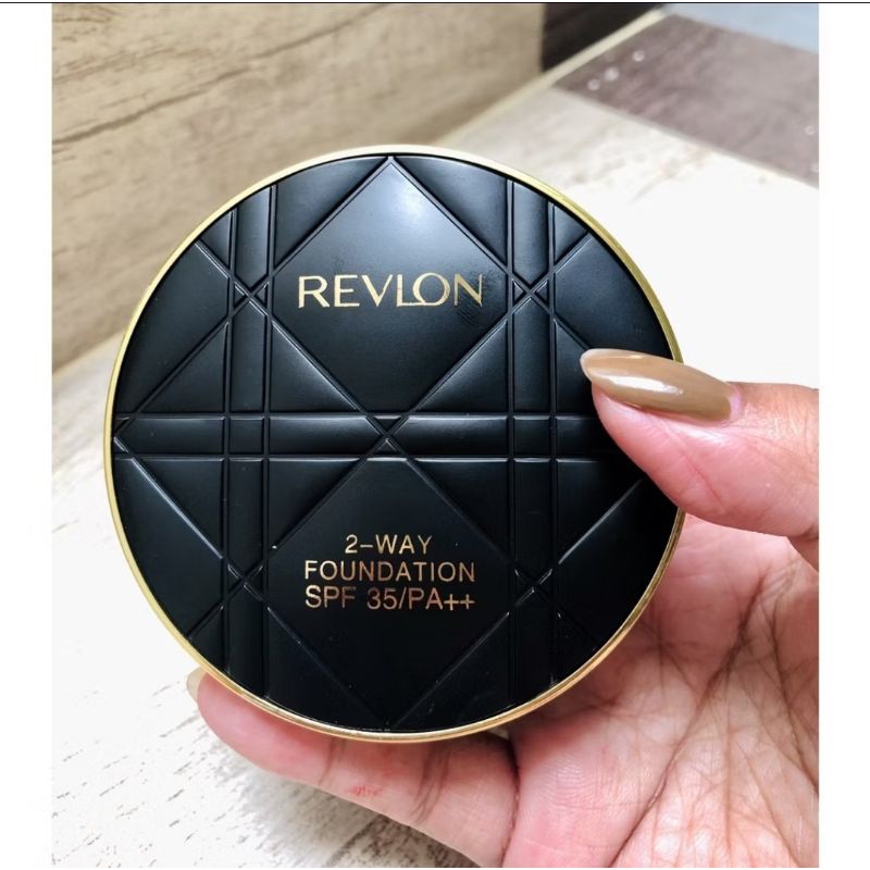Bedak Revlon kering dan basah