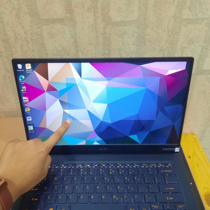 Laptop Acer Swift SF514-54T Core i7-1065G7 Ram 16 Gb / SSD 512Gb intel (R) Iris Plus Graphics Keyboa