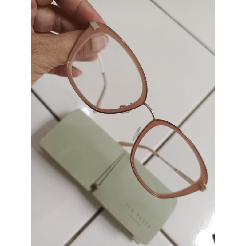 kacamata ted baker