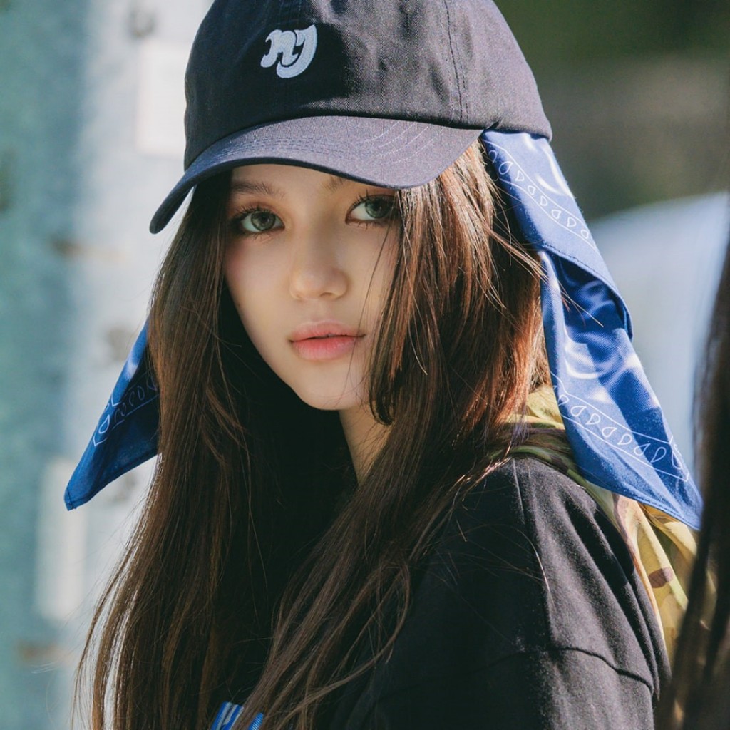 NewJeans x Hiroshi Fujiwara COLLER BANDANA [OFFICIAL MERCHANDISE]