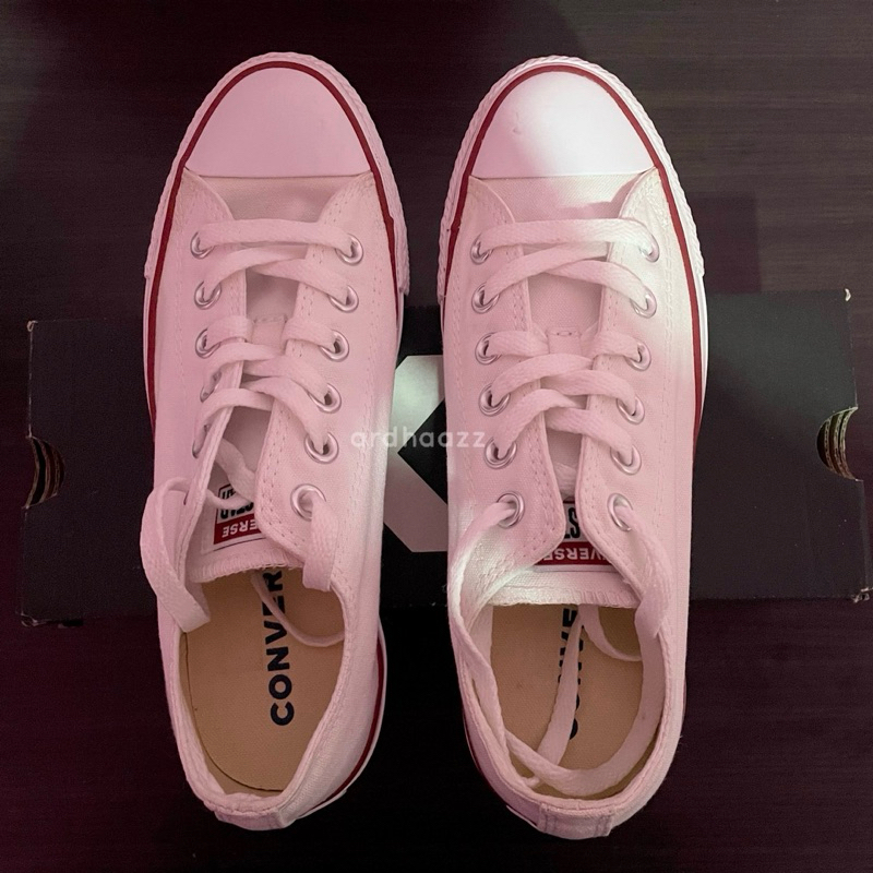 Preloved Sepatu Converse Chuck Taylor All Star Canvas Wanita OX M7652C Size 38 - Optical White