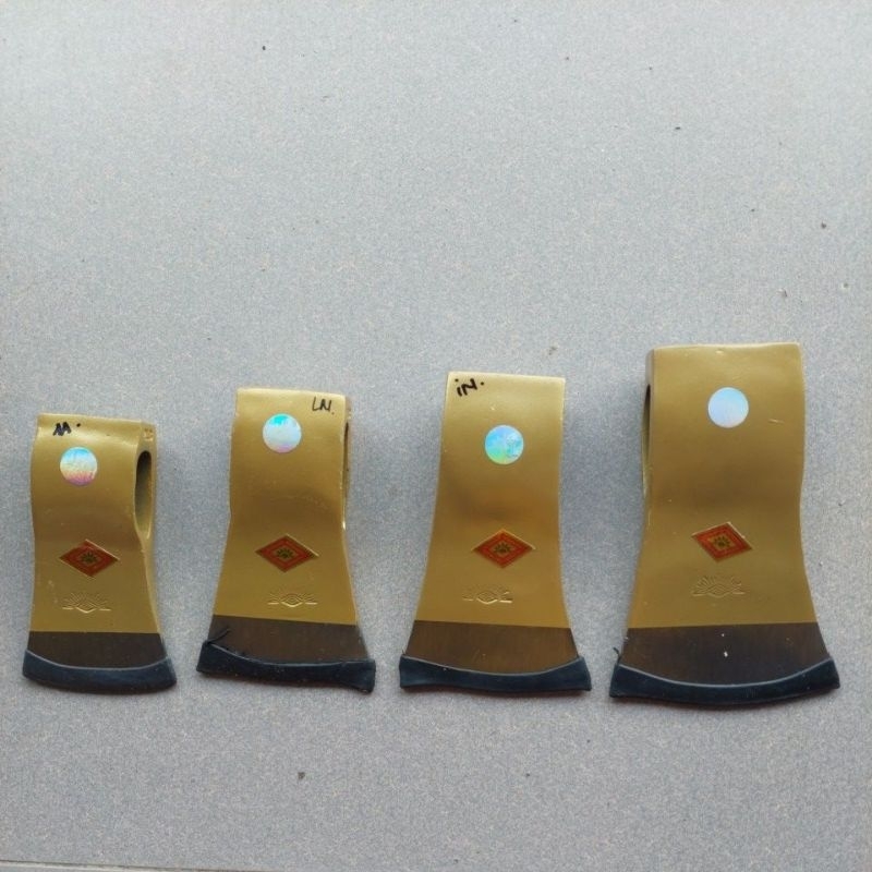 kapak pemotong kayu / eye  brand / kuat dan tajam