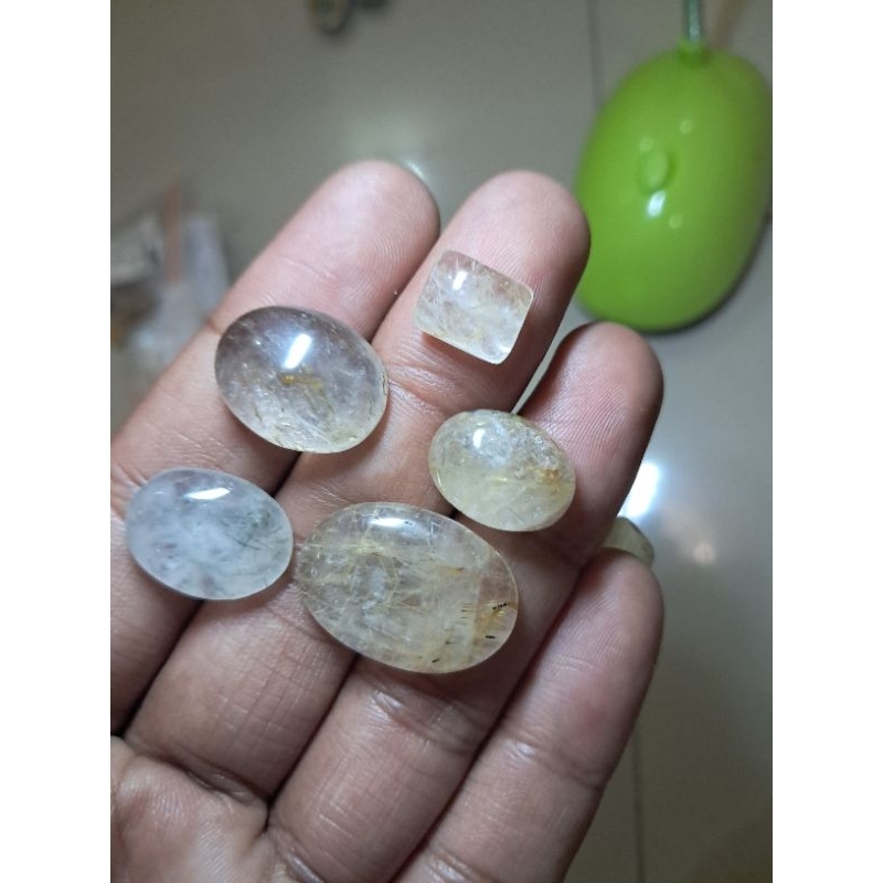 batu, cendana serat emas