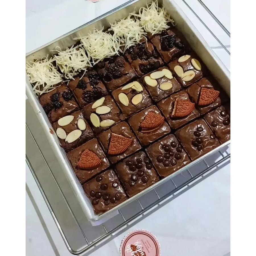 

Fudgy Brownies large 20 x 20