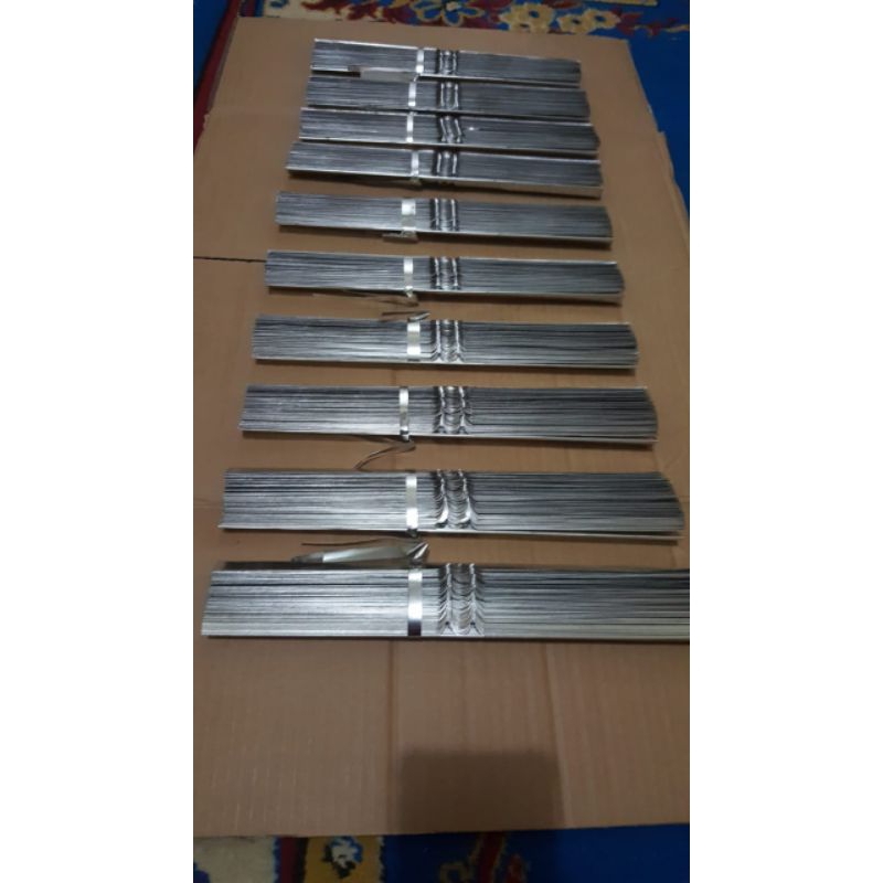 

Seng Klem 32,5cm Klep Klip Kaleng Penjepit Kalender Dinding 32,5 cm A3+ wall calendar clamp