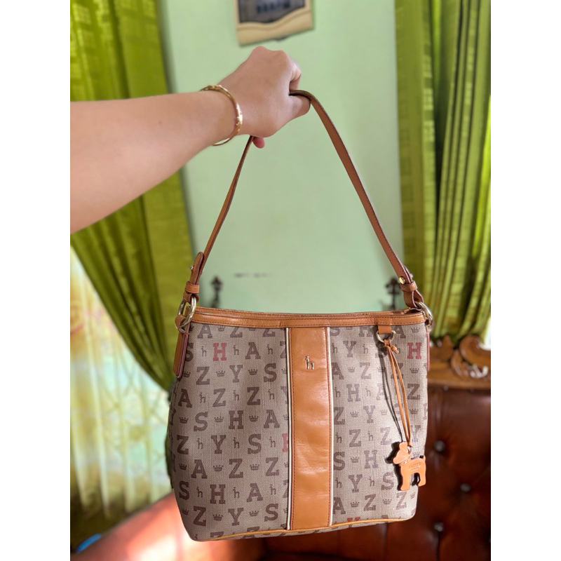 Tas Brand Hazzys