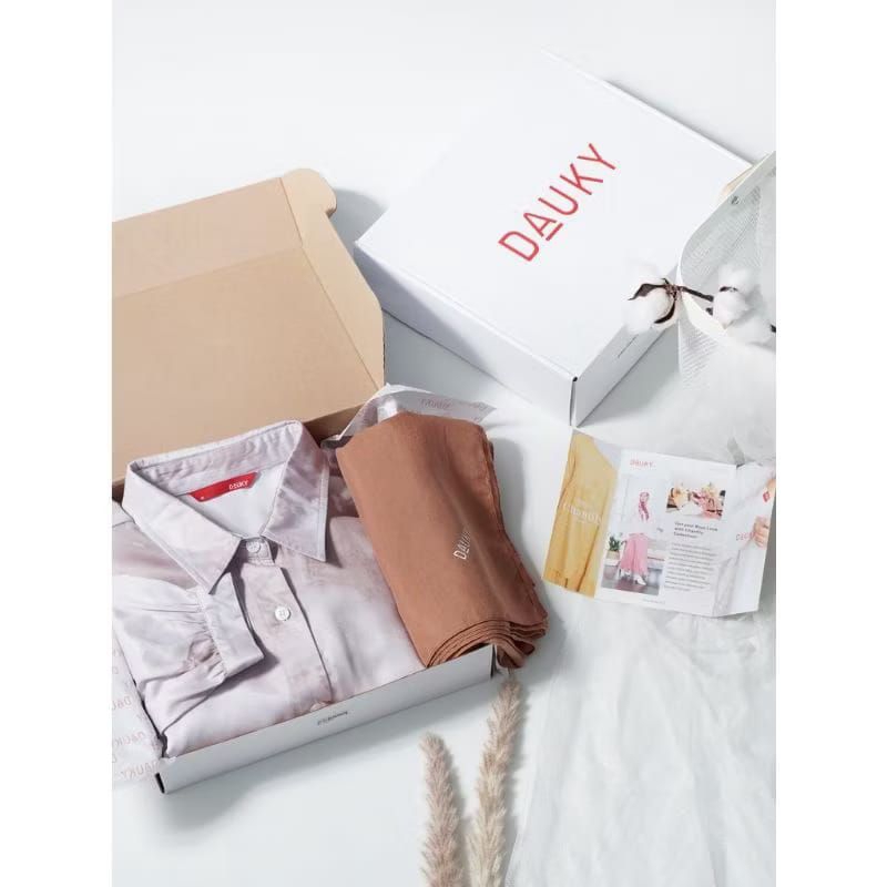 

KOTAK KADO KOTAK HAMPERS BOX KADO BESAR TERBARU DAUKY