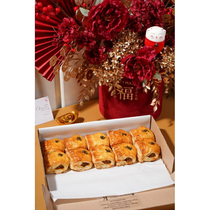 

Hampers Imlek CNY Saucijsbrood Sausage Brood - Kamayangan Bakery