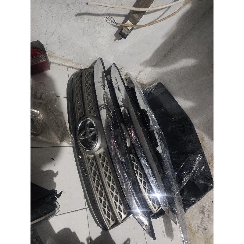 grill fortuner 2010