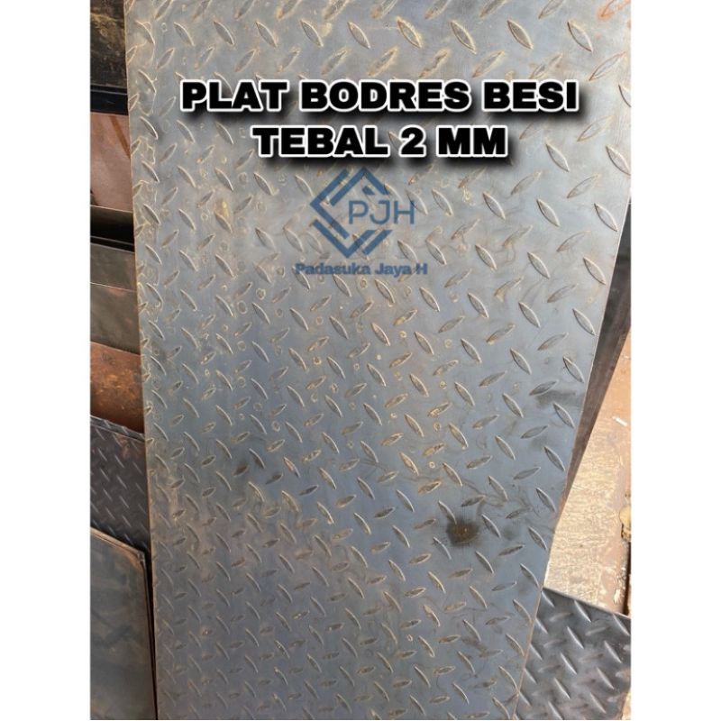 Plat besi bodres timbul asli  , plat bodres kembang, tebal 2mm. ukuran mulai 40x23cm