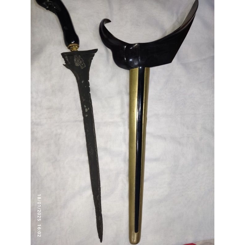 Keris sempaner sempono bener majapahit Jaminan Keris sepuh original pamor pulo tirto wahyu tumurun