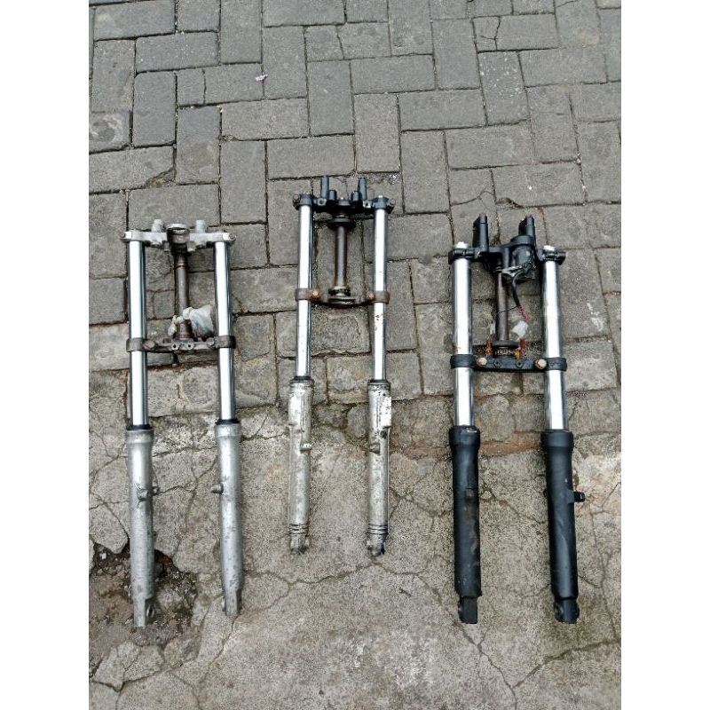 ANEKA SHOCK YAMAHA SCORPIO, YAMAHA BYSON, HONDA GL PNP YAMAHA RX KING SET SEGITIGA SHOCK DEPAN