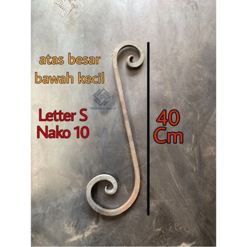 

Letter S nako 10mm. ukuran 40cm. aksesoris tralis pagar minimalis.