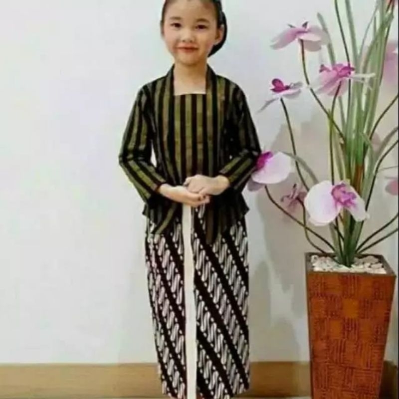 Setelan kebaya lurik anak/setelan kebaya jawa