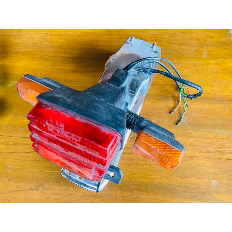 Spakbor Slebor Belakang Honda Win Lampu Belakang set pangkon slebor Honda Win Win100 Win 100 Crom Or