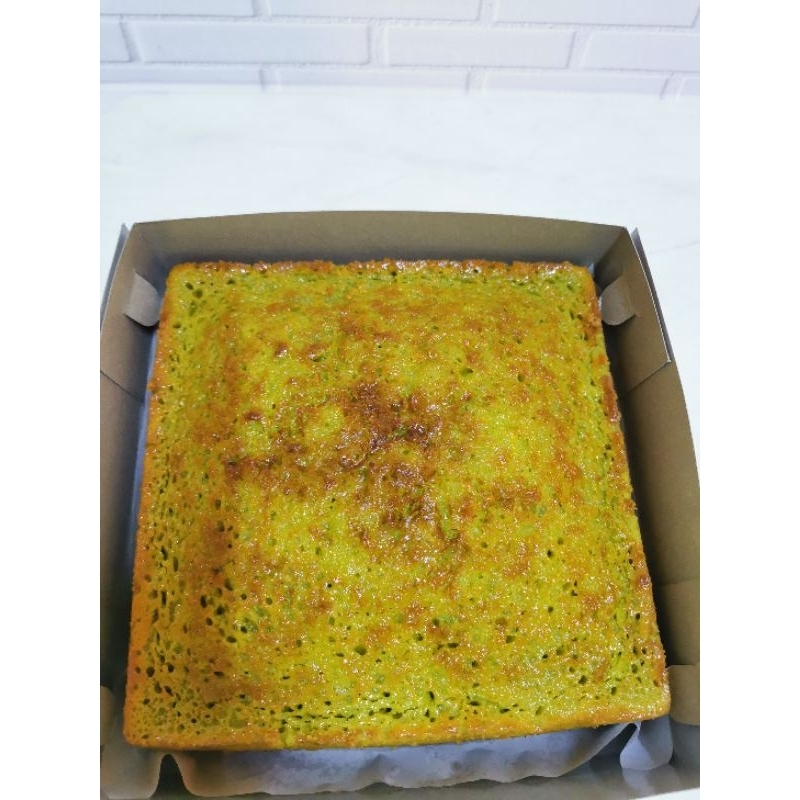 

Bika Ambon Muis pandan uk 20x20 cm