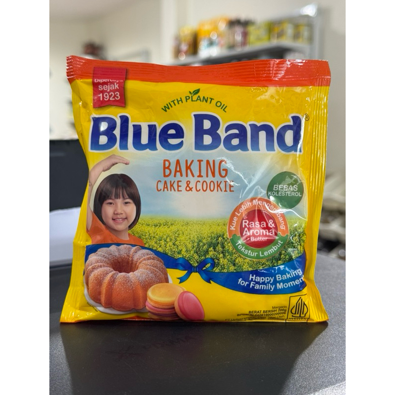 

Blue band cake n cookie margarine saset 200gr