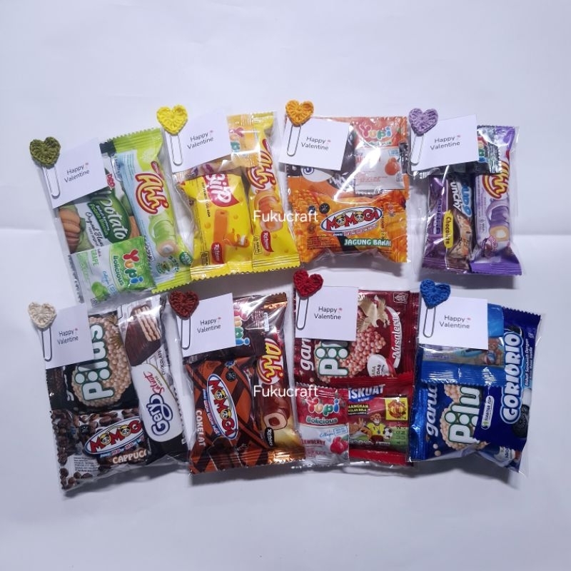 

SNACK GIFT LOVE MINI GIFT SNACK PAKET HAMPERS JAJAN