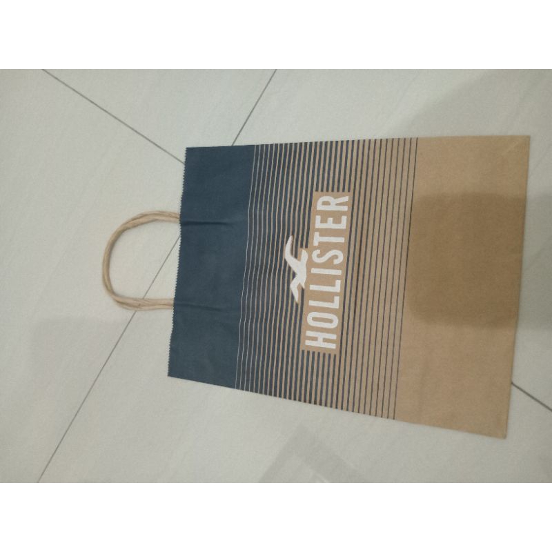 

Hollister Tas Kertas