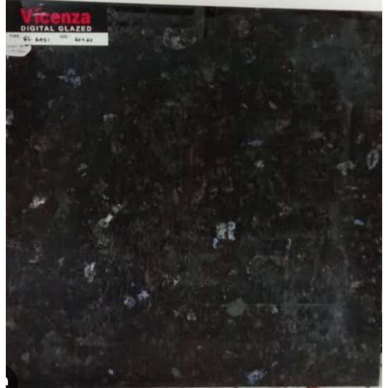 GRANITE MERK VICENZA KODE GL6451 UKURAN 60x60 PERMUKAAN TEKSTURE GLOSSY WARNA HITAM CORAK