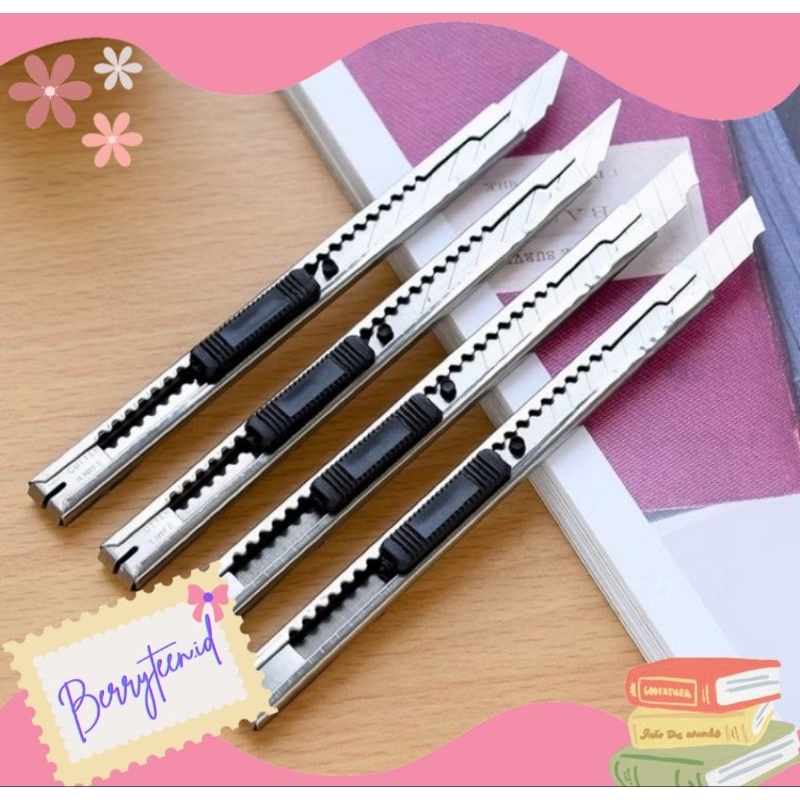 

[Berryteen] Cutter Stainless Steel Mini Pisau Ukir Besi Kecil Murah Renceng Kerajinan Tangan Ringan