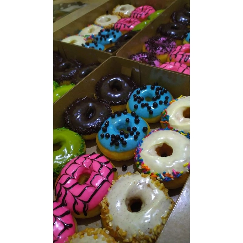 

Donat mini topping lumer 12 pcs