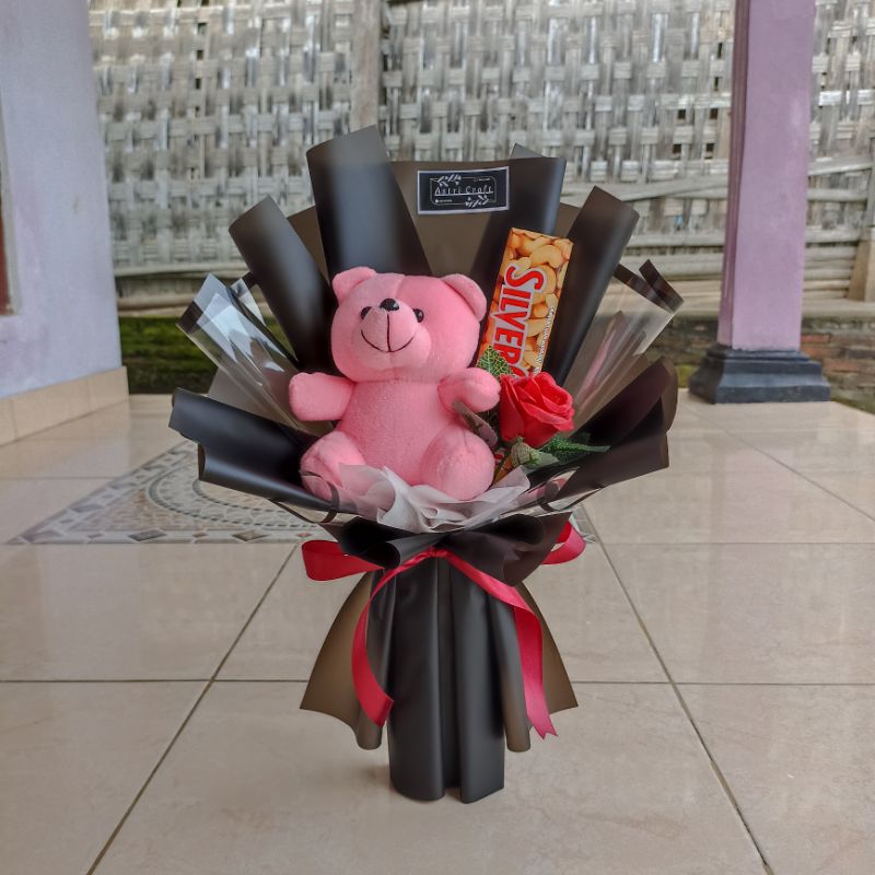 BUKET VALENTINE BUKET BUNGA BUCKET COKLAT SILVERQUEEN BUKET BONEKA