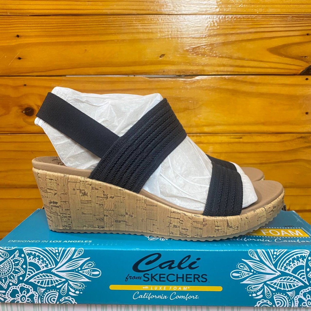 2 VARIASI MODEL SANDAL KEKINIAN SKECHERS BEVERLEE SHEER LUCK 119571 BLACK & SKECHERS BEVERLEE DAZZLI