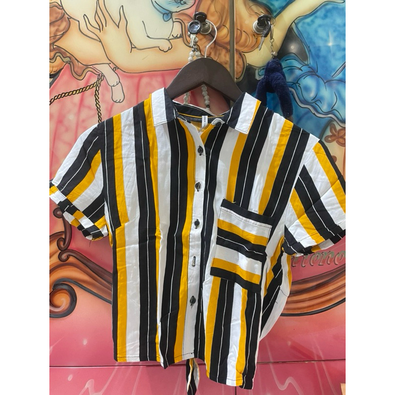 preloved-Kemeja Crop Garis Orange Hitam Putih Colorbox