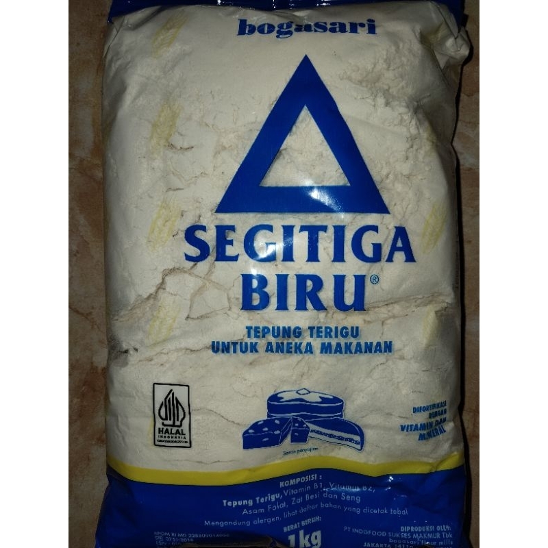 

TERIGU SEGITIGA BIRU 1KG