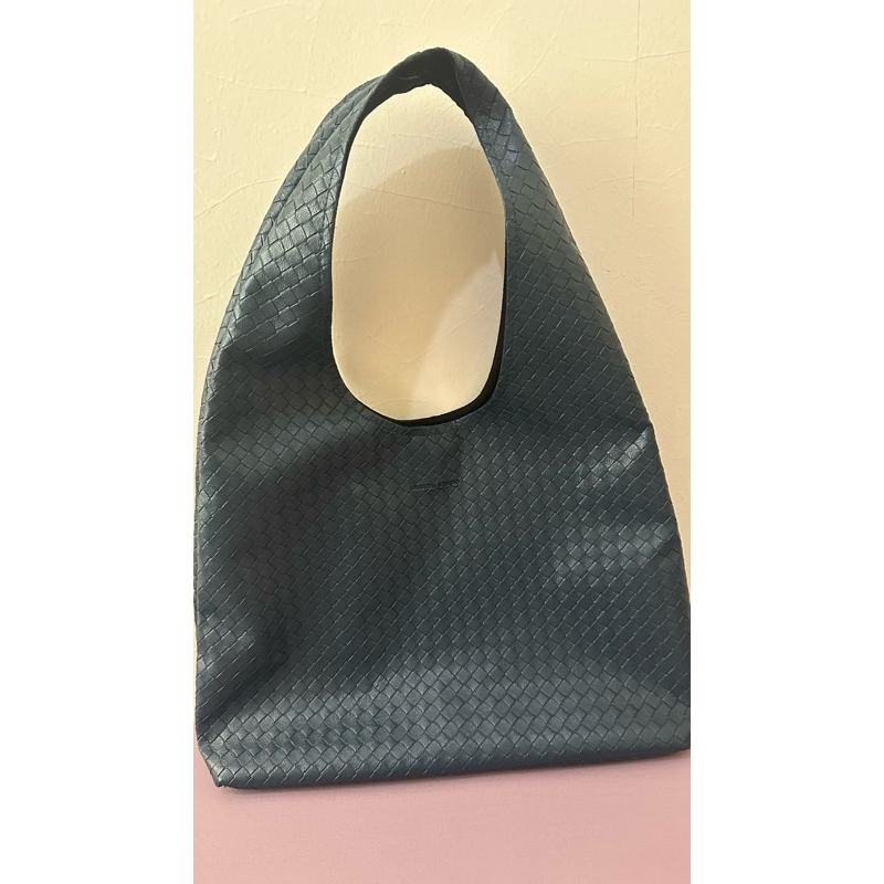 PRELOVED LIMITED STUDIO MEDIUM