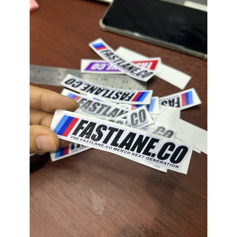 

STIKER FASTLANE.CO LIMITED EDITION AWET SAMPAI 5 TAHUN TINTA ULTRA VIOLET