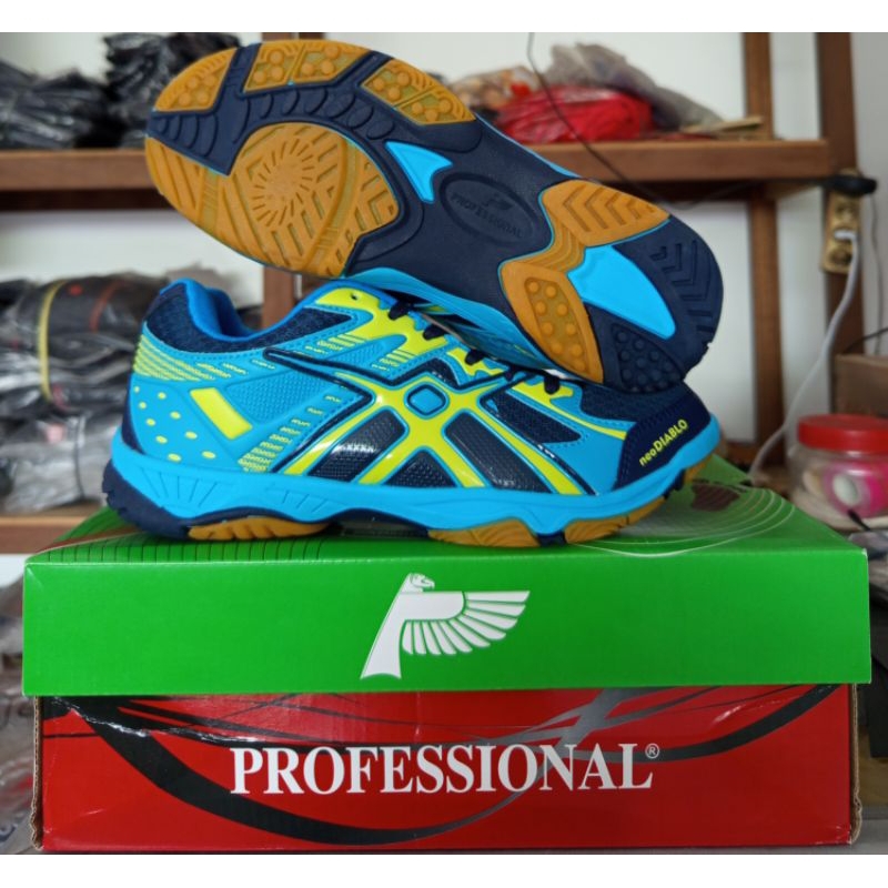 sepatu profesional