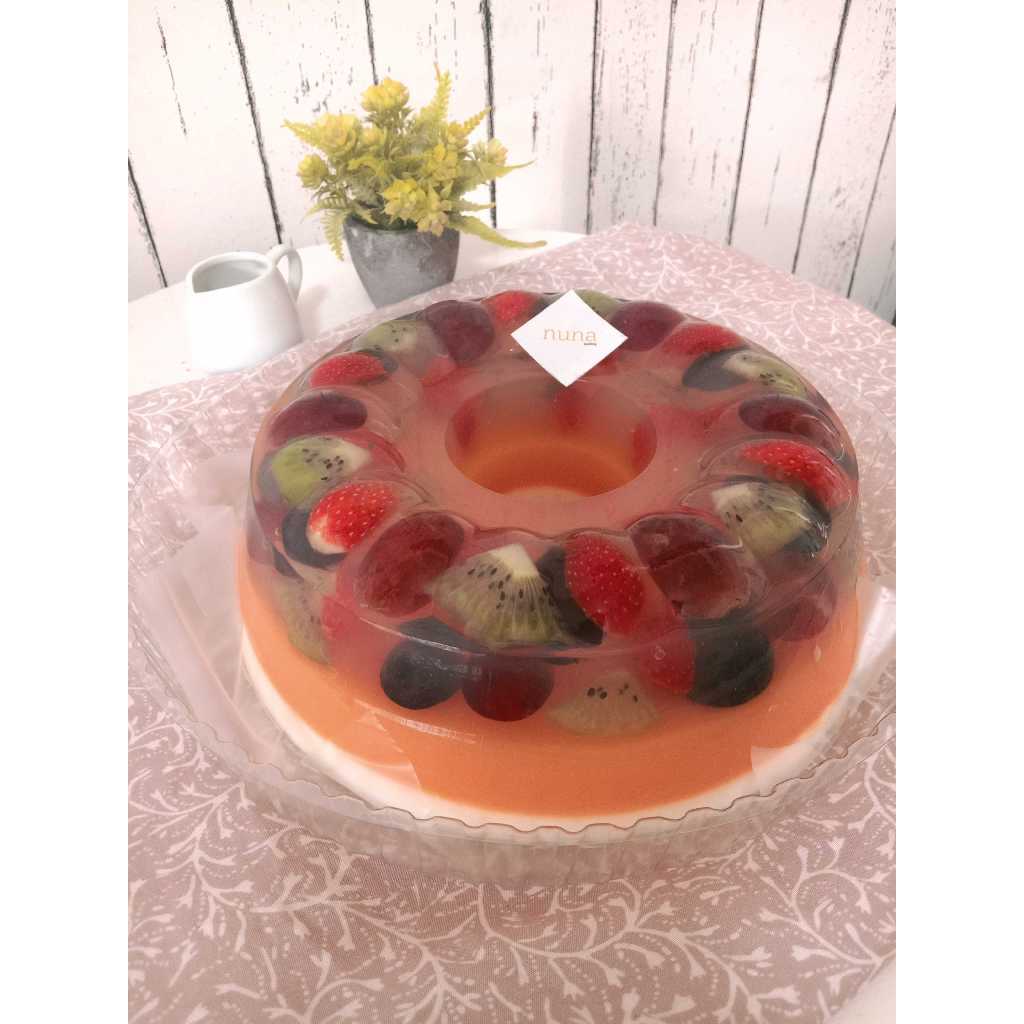 

PUDING BUAH 3 LAPIS HAMPERS ULANG TAHUN BISA CUSTOM DAN REQUEST TULISAN