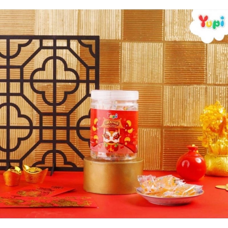 

YUPI Orange Slice Chinese New Year Special Edition in Jar / Permen Anak Yupi CNY Kemasan Toples