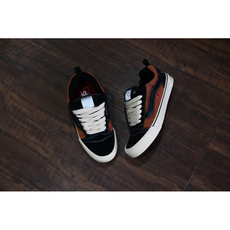 Vans Knu Skool Disney 100 Scar Black Brown