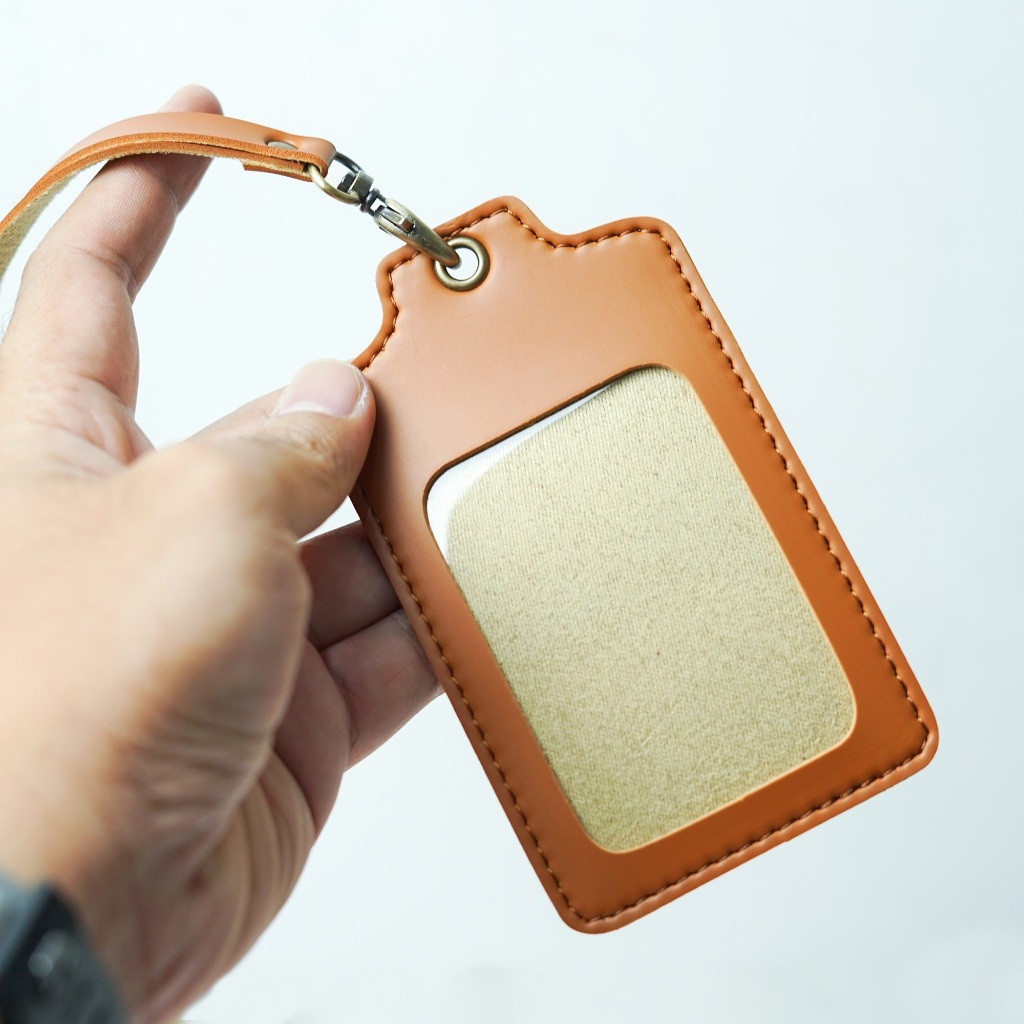 

ID Card Holder Kulit - Name Tag Holder Kulit Model Yasa