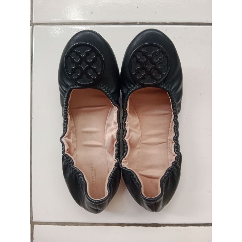 (88k after voc) Urban&Co Flatshoes Black Hitam ukuran 38