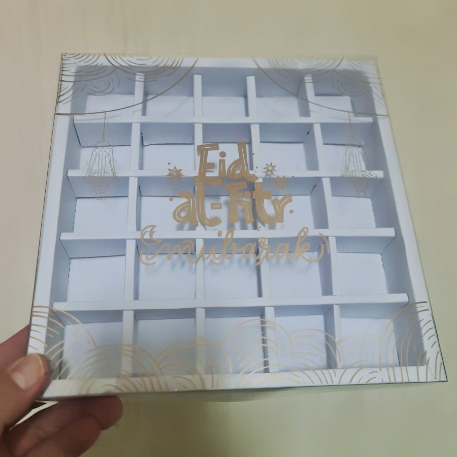 

Box Mika Idul Fitri 25 Sekat