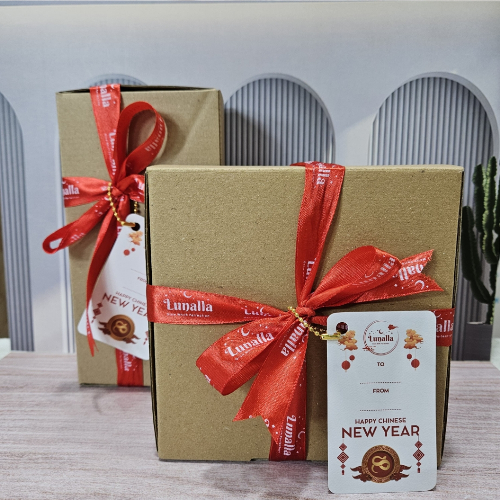 

GIFT BOX isi 1 kotak kado ulangtahun, valentine, natal christmas, cny chinese new year, happy ied mubarak, hampers idhul fitri, bungkus kado unik lunalla