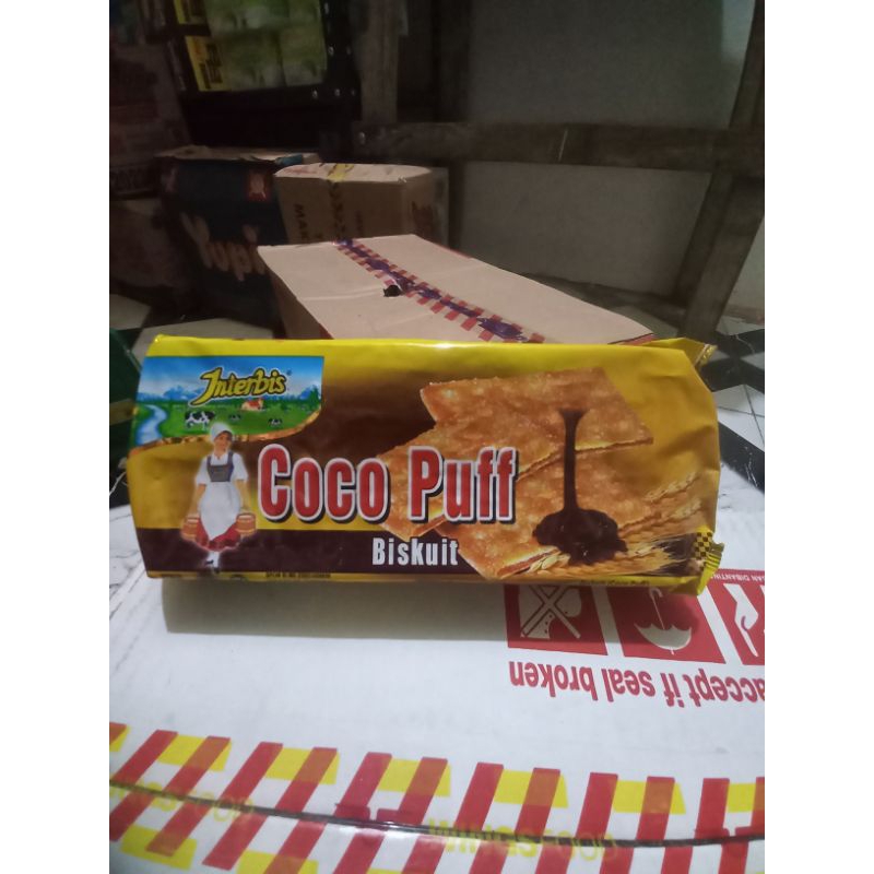 

biskuit coco puff