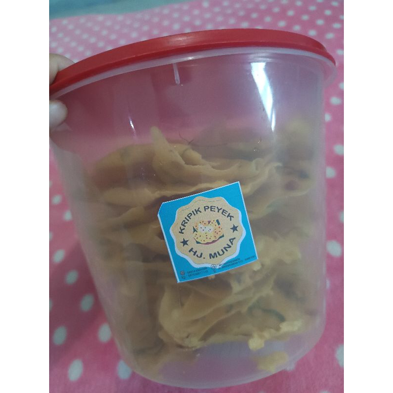 

Peyek kacang khas madura