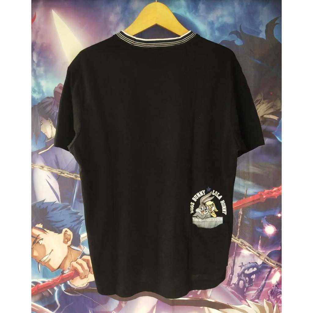 (c) 2007 Bugs Bunny x Greenclubs Unique Back Pouch Tee Kaos Tshirt Original Second Merch Japan Korea