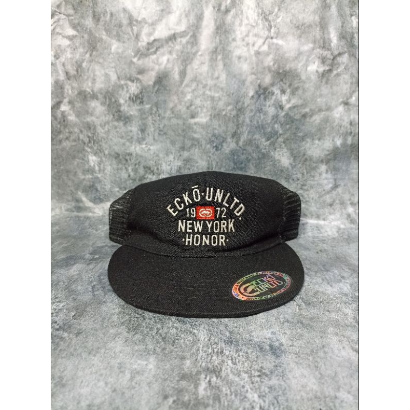 Ecko Unltd 1972 New York Honor Trucker Cap low profile