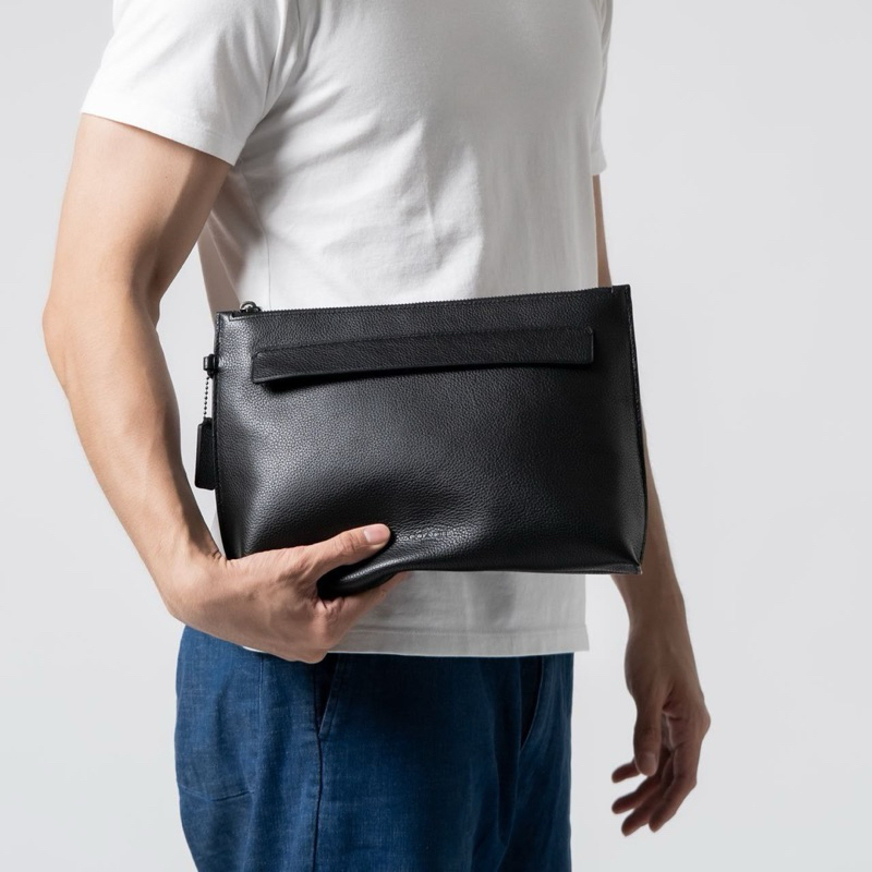 COACH Carryall Carry All Clutch / Pouch / Pochette