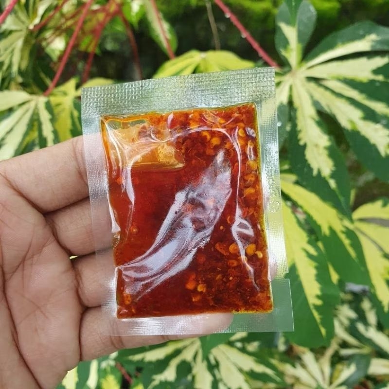 

Chili Oil berat 10gr kemasan sachet