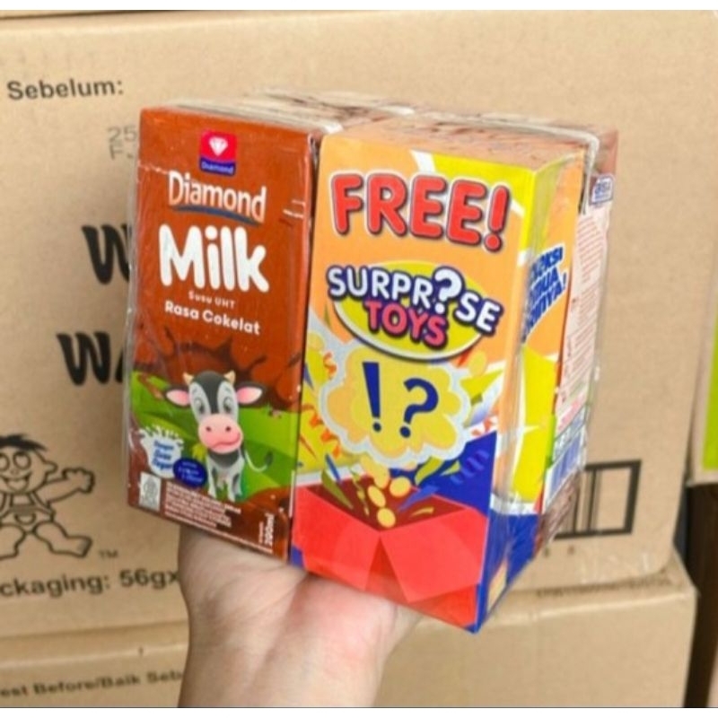 

DIAMOND Susu UHT Cokelat 200 ml x 3pcs FREE SURPRISE TOYS dan Stoberi