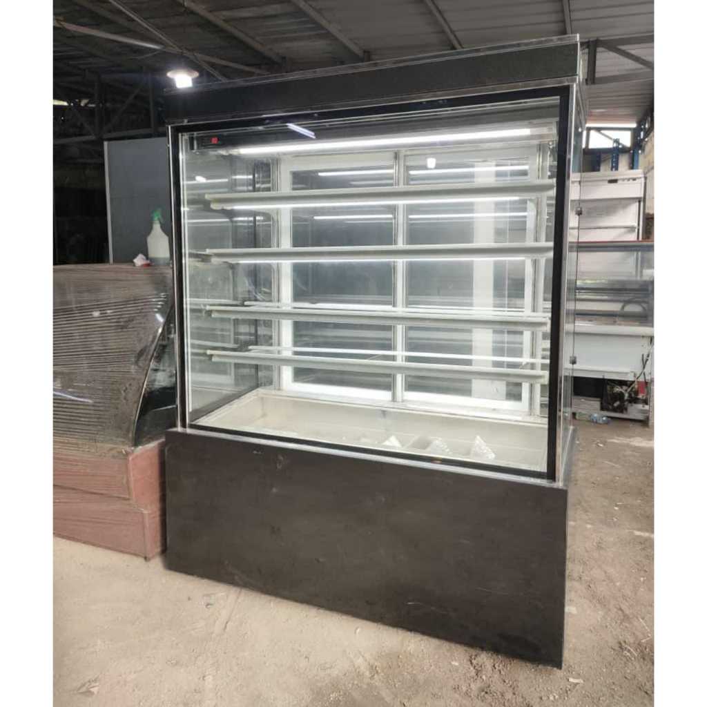 SECOND/BEKAS SHOWCASE CAKE/DISPLAY KUE CHILLER MEK KINGDOM