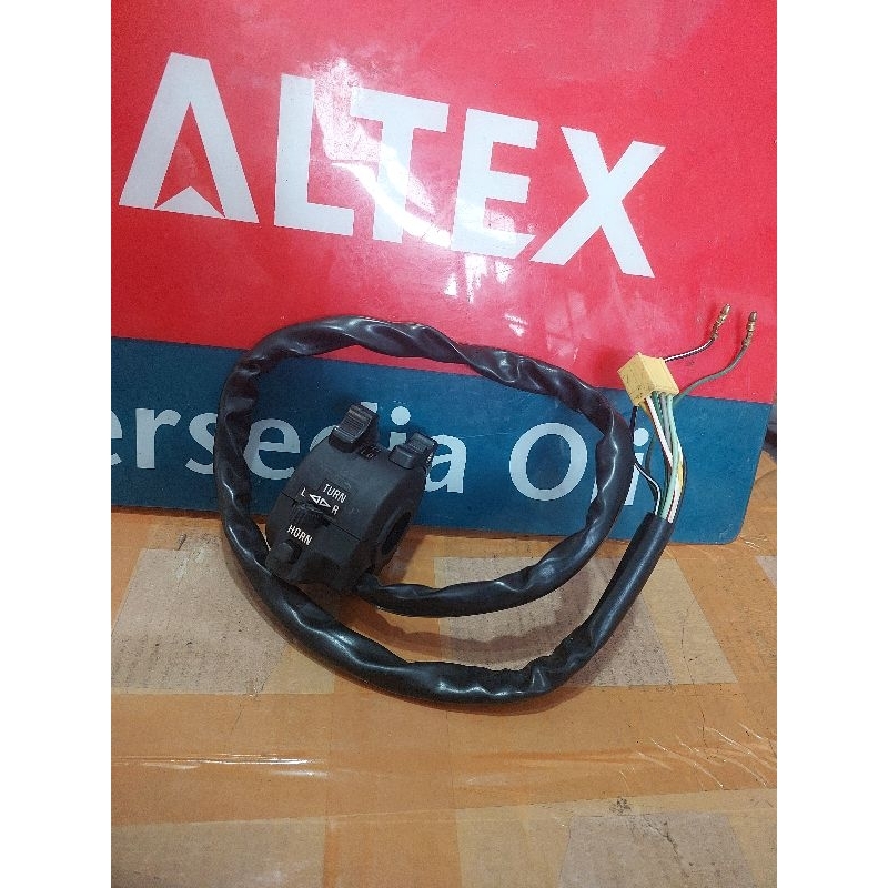 Holder Kiri Suzuki TS100 Original l